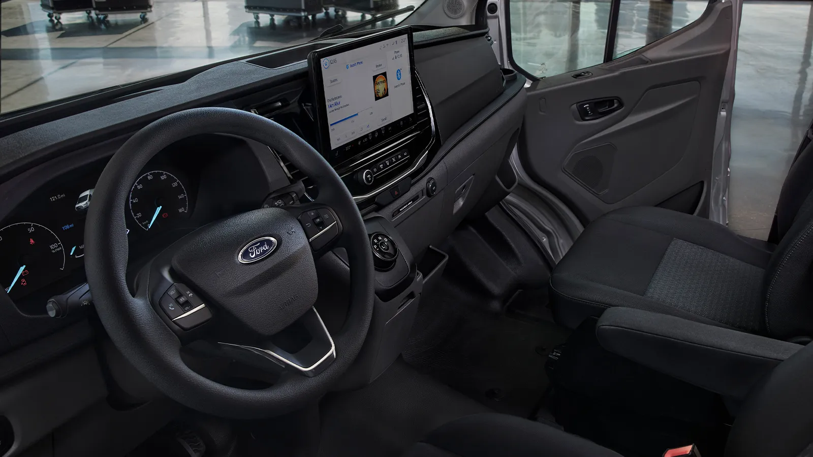 Yeni Ford E-Transit Van
