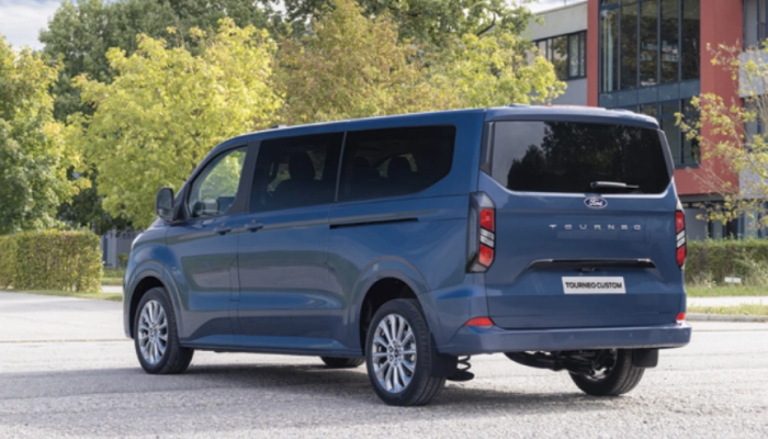 Yeni Ford Tourneo Custom ®